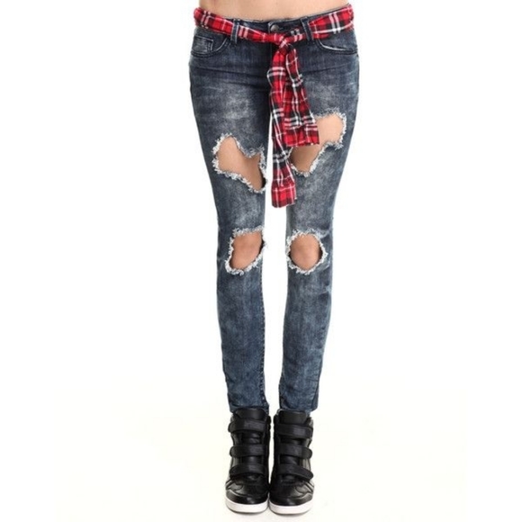 Almost Famous Dark Destructed Skinny Jeans 0 Zero - Picture 1 of 11